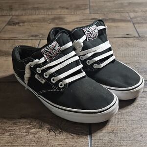Vans Womens 8.5 Black and White Sneakers